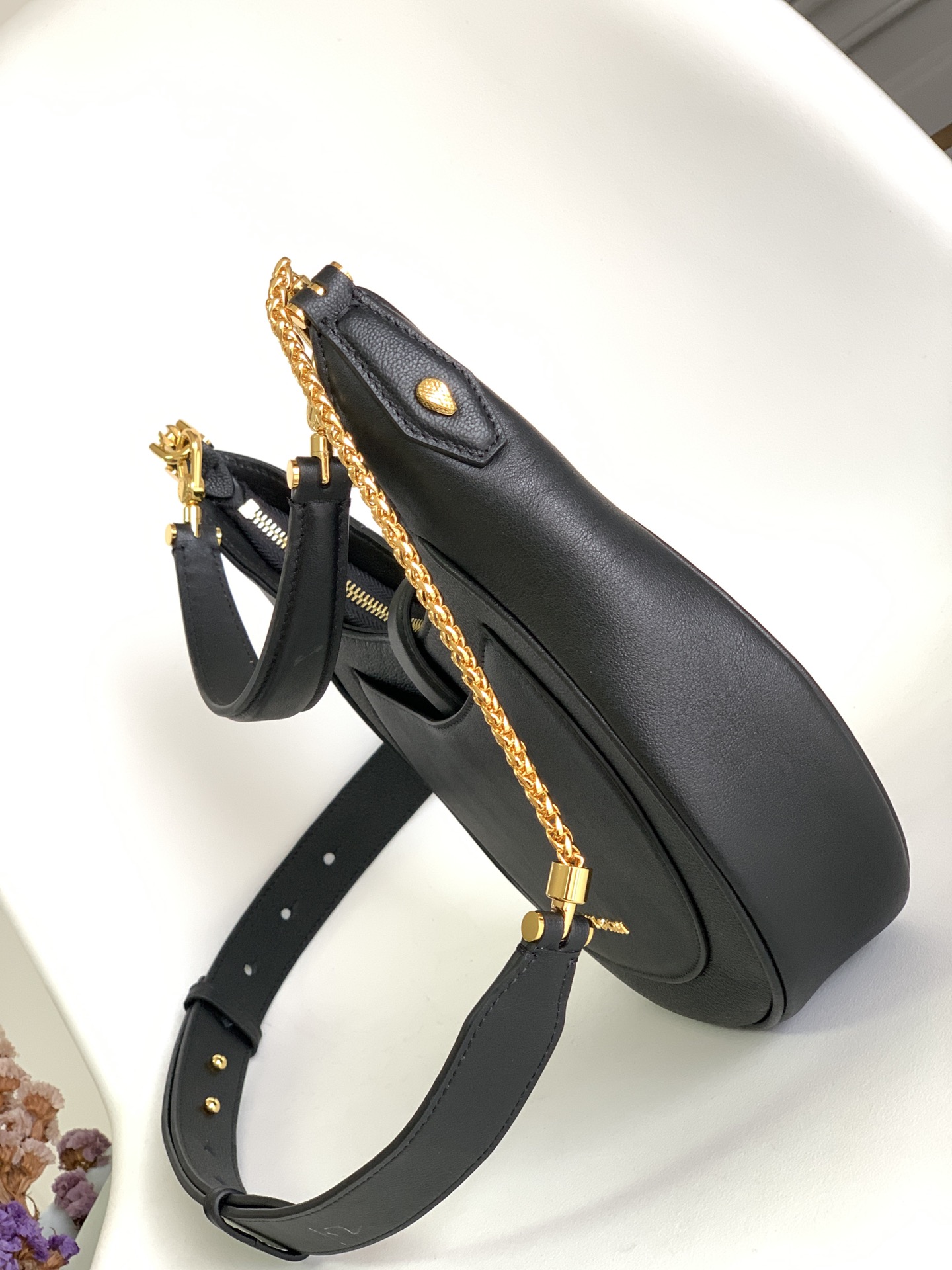 Handbags Bvlgari 2916400511 size:25.5*25*5.5 cm - vstockx