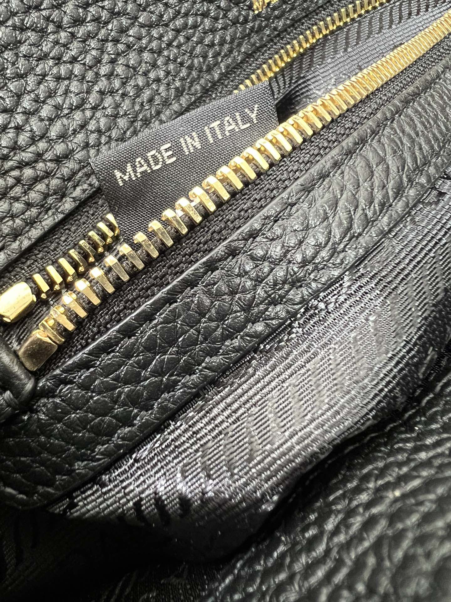 handbags prada 1BA111 24*19*12 - vstockx