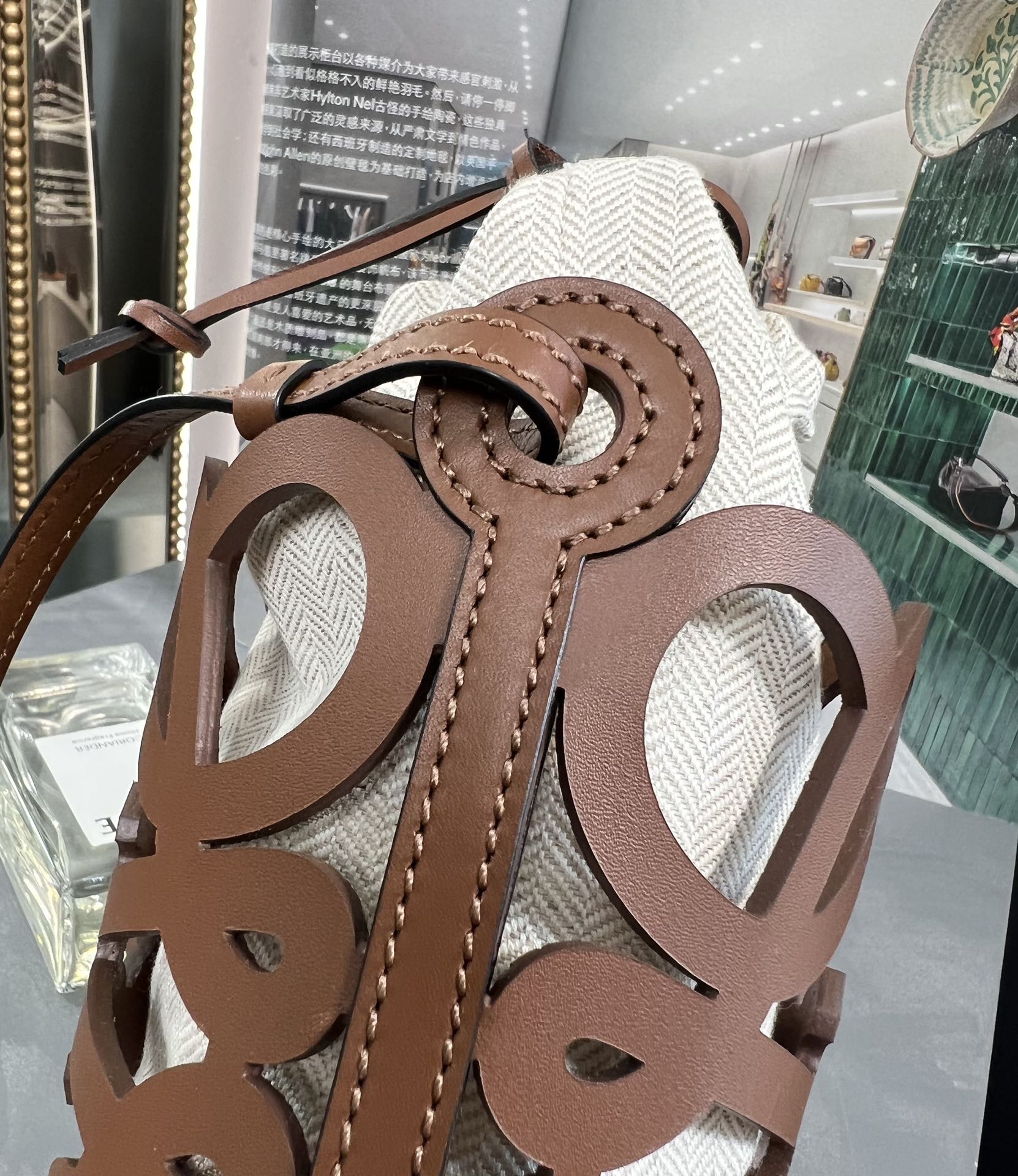 Handbags LOEWE  size:21-12-7 cm - vstockx