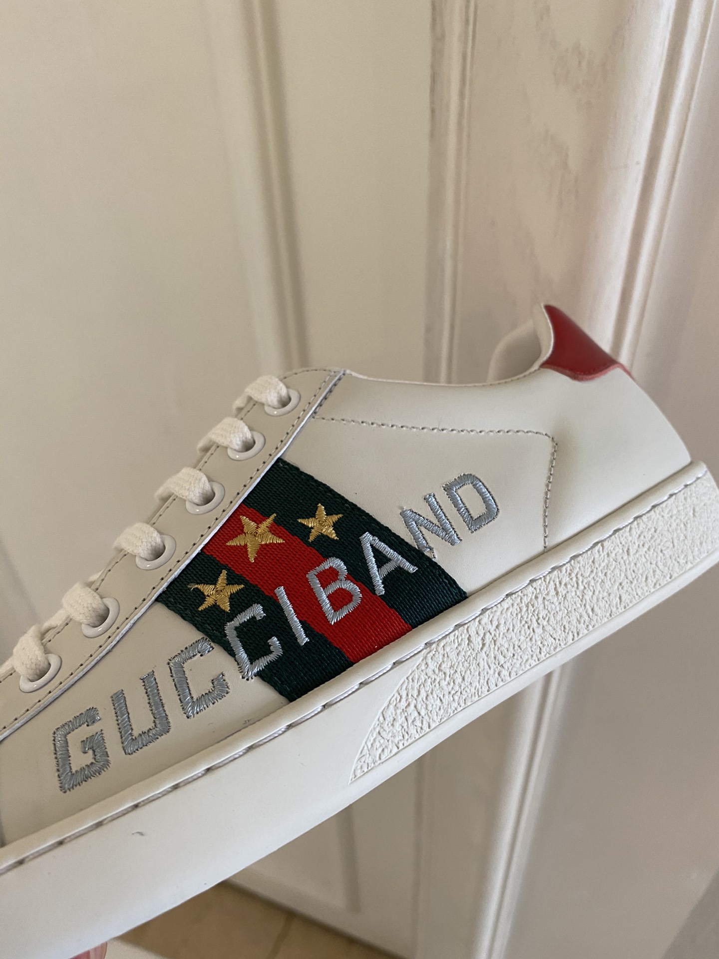 Gucci Women's Ace sneaker with bee sneaker 4 - vstockx