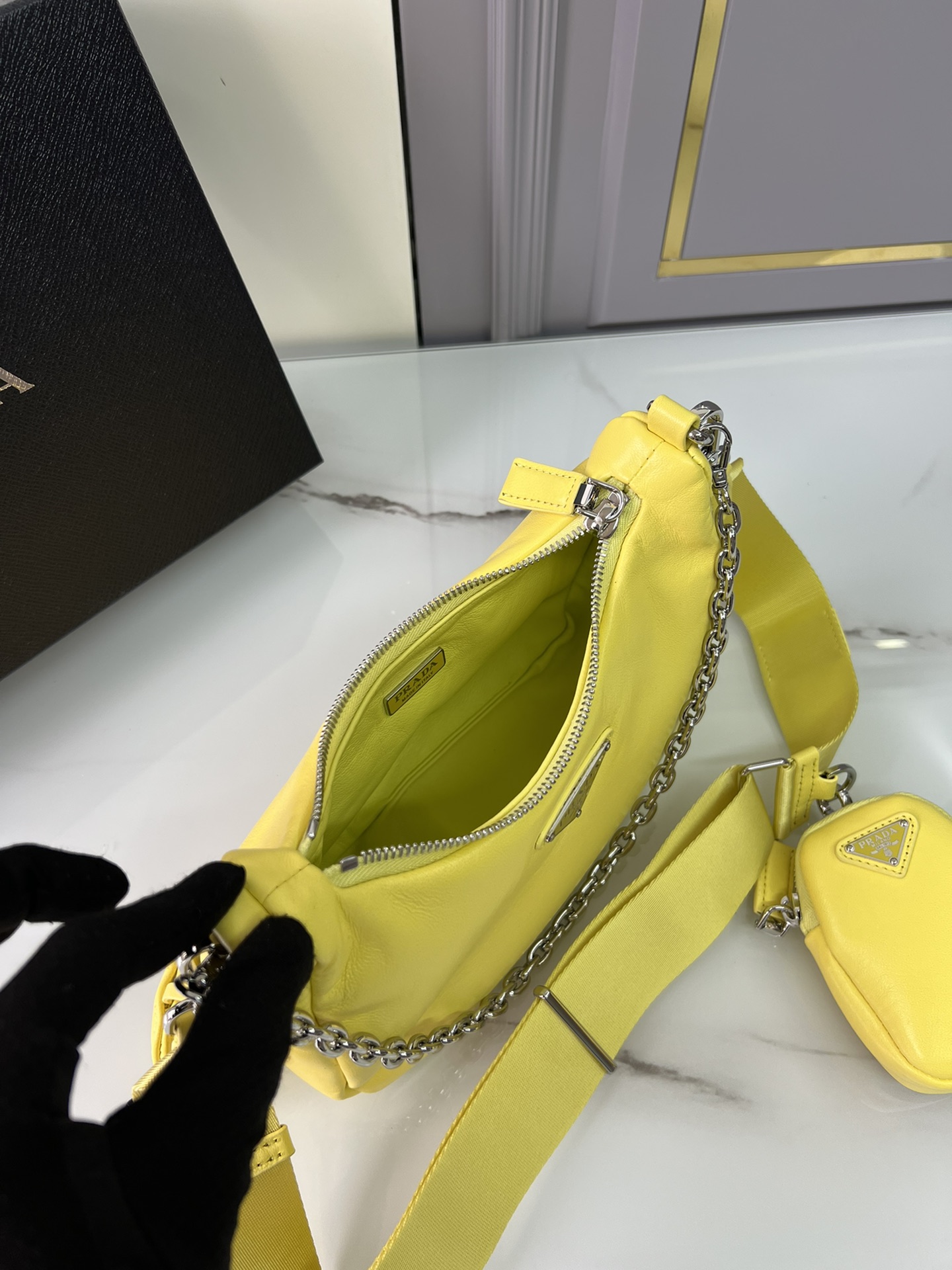 handbags prada 1BH204 22*18*6.5 - vstockx