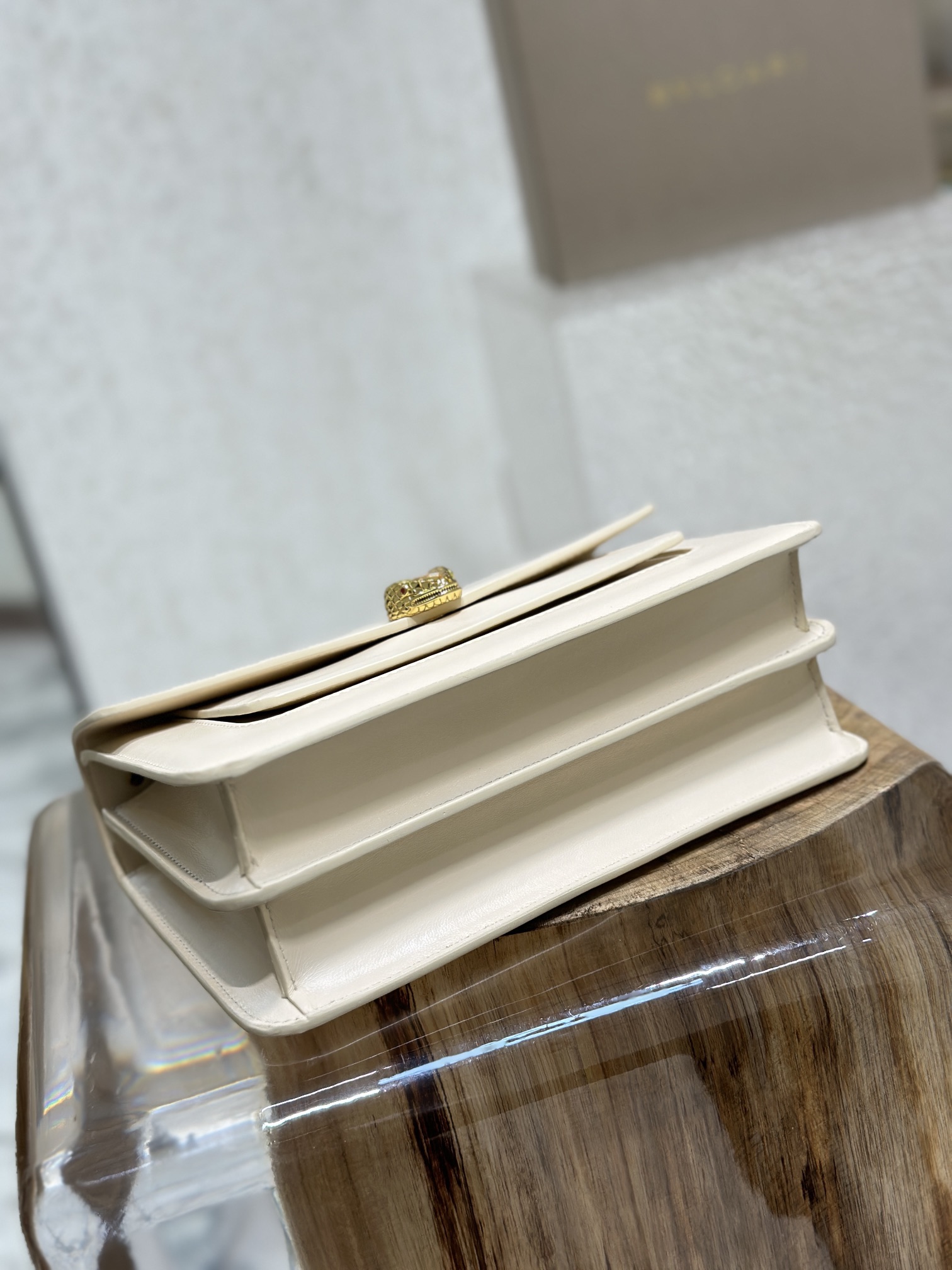 Handbags Bvlgari 290767 size:25*17*8 cm - vstockx