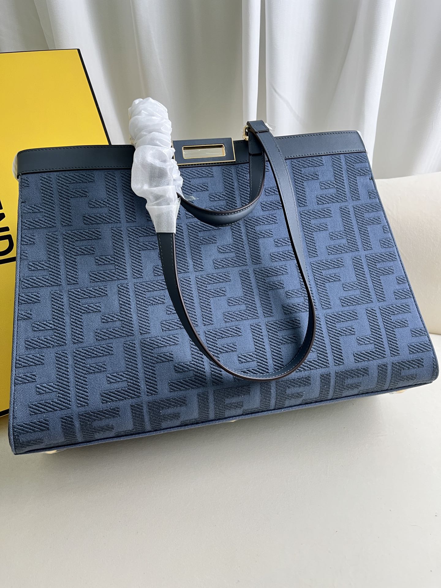 handbags FENDI 8003 size:40*12*29cm - vstockx