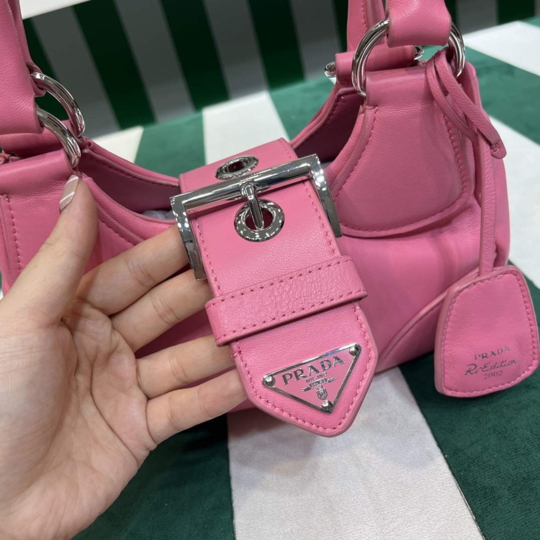 Handbags Prada PRADA PASSAVELA 1BA381 size:23x16x9 cm - vstockx