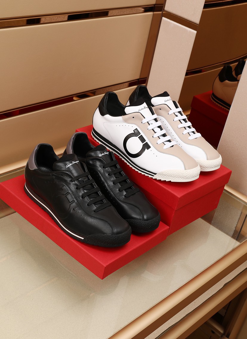 Salvatore Ferragamo Gancini Sneaker 19 - vstockx