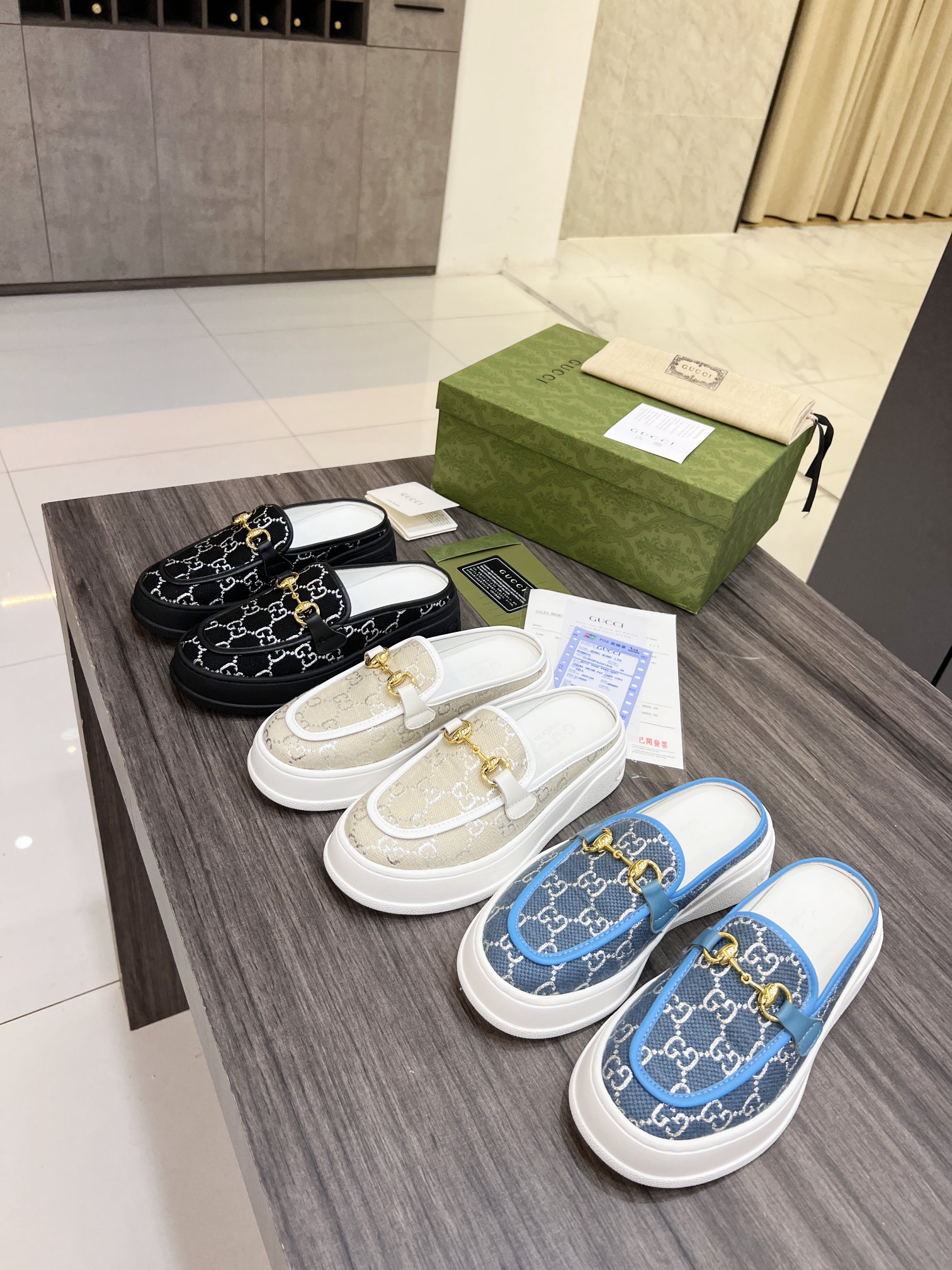 Gucci Women's WOMEN 6 - vstockx