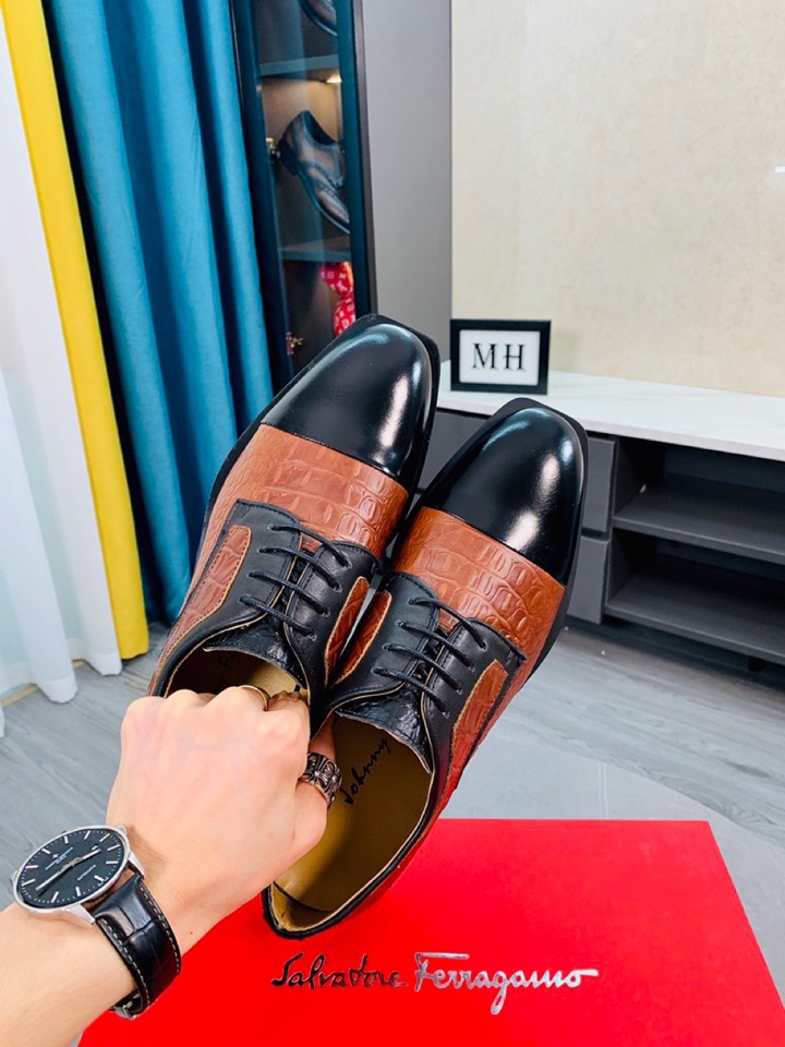 Salvatore Ferragamo Boots 23 - vstockx