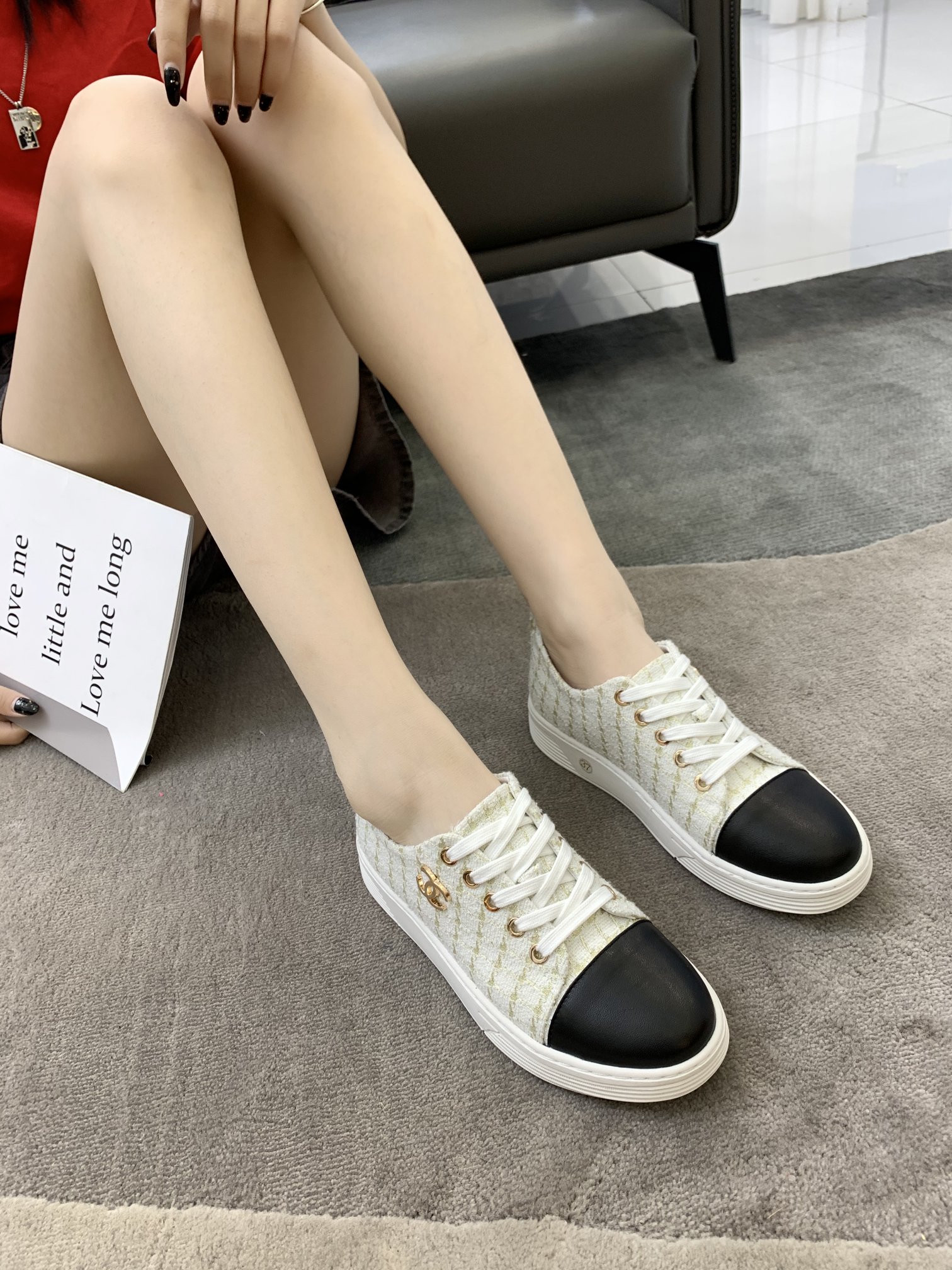 Chanel Platform Sneaker 34 - vstockx
