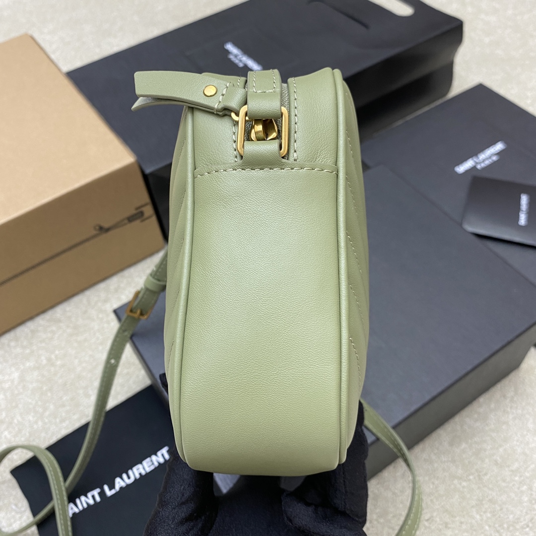 Handbags SAINT LAURENT 520534 size 23x16x6 cm - vstockx