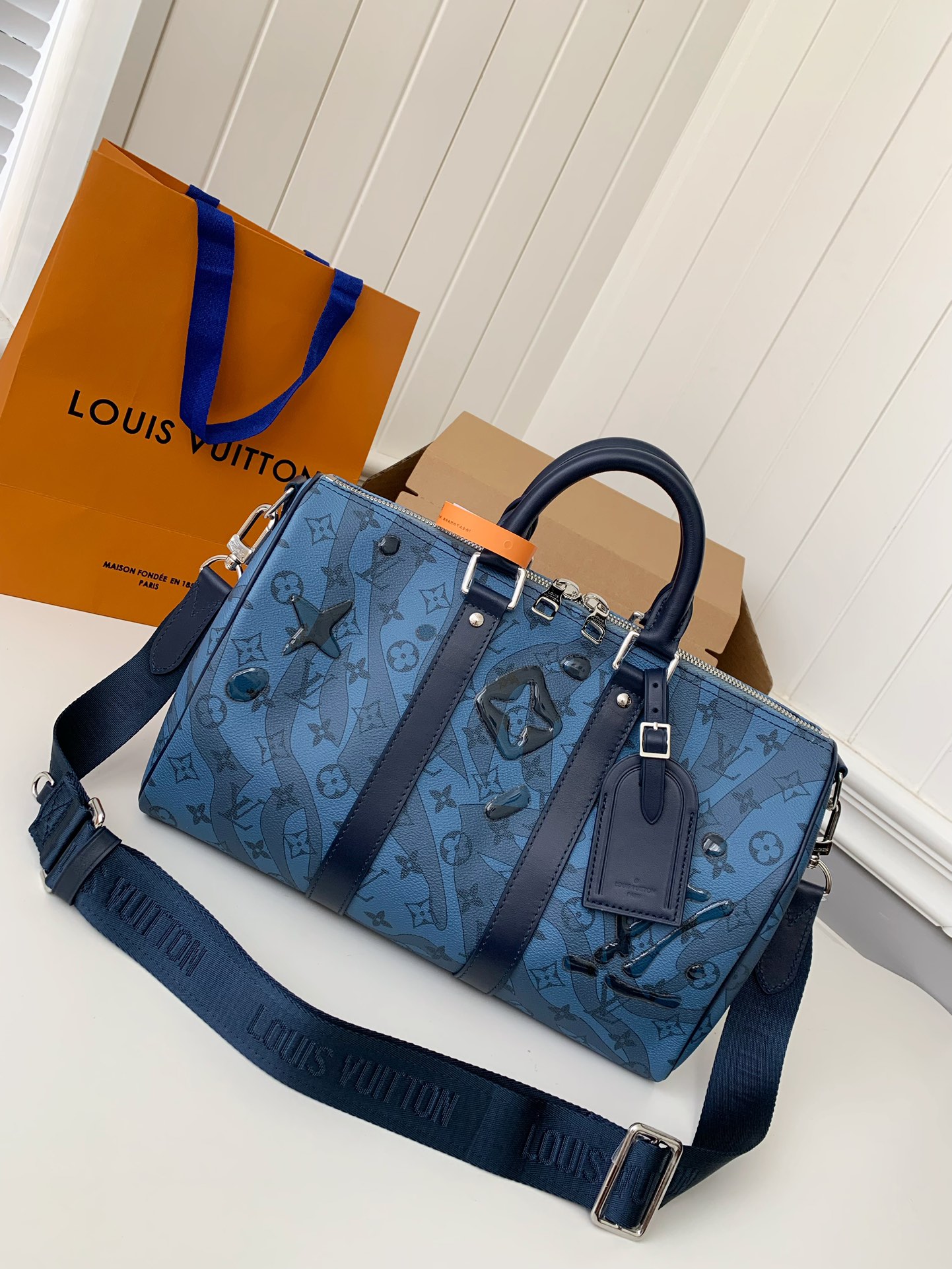 Handbags Louis Vuitton M22573 size:34*21*16 cm - vstockx