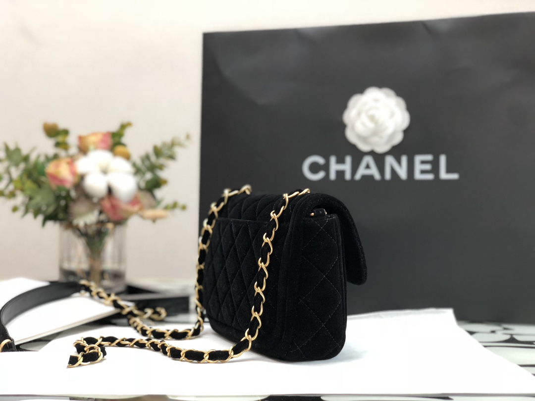 Handbag Chanel size 18  13  7 cm - vstockx