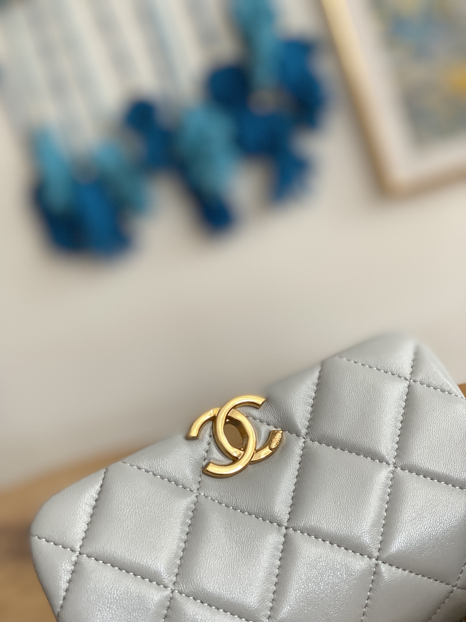 Handbag Chanel 3365 size 17X11.5X8.5 Cm - vstockx