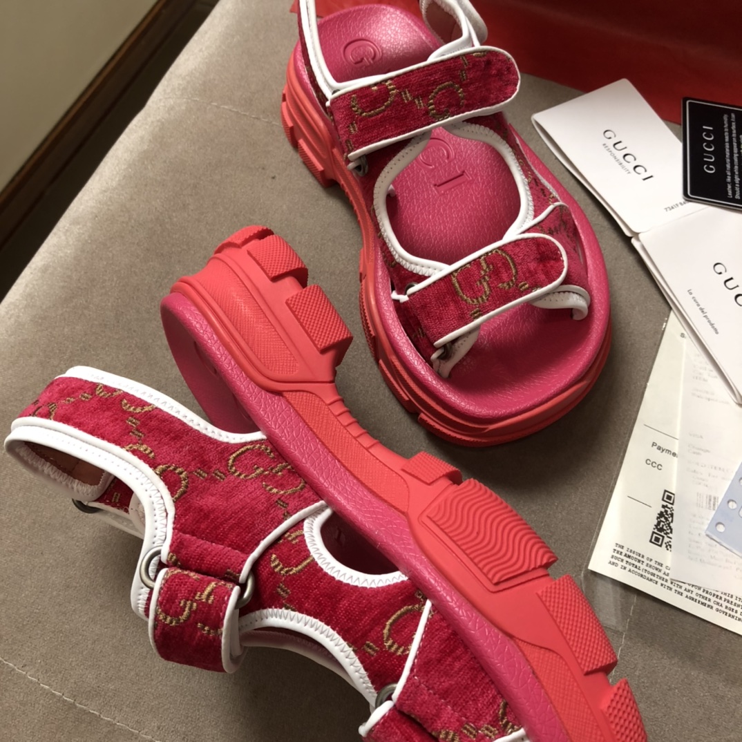 Gucci Leather espadrille with Double G WOMEN 1 - vstockx