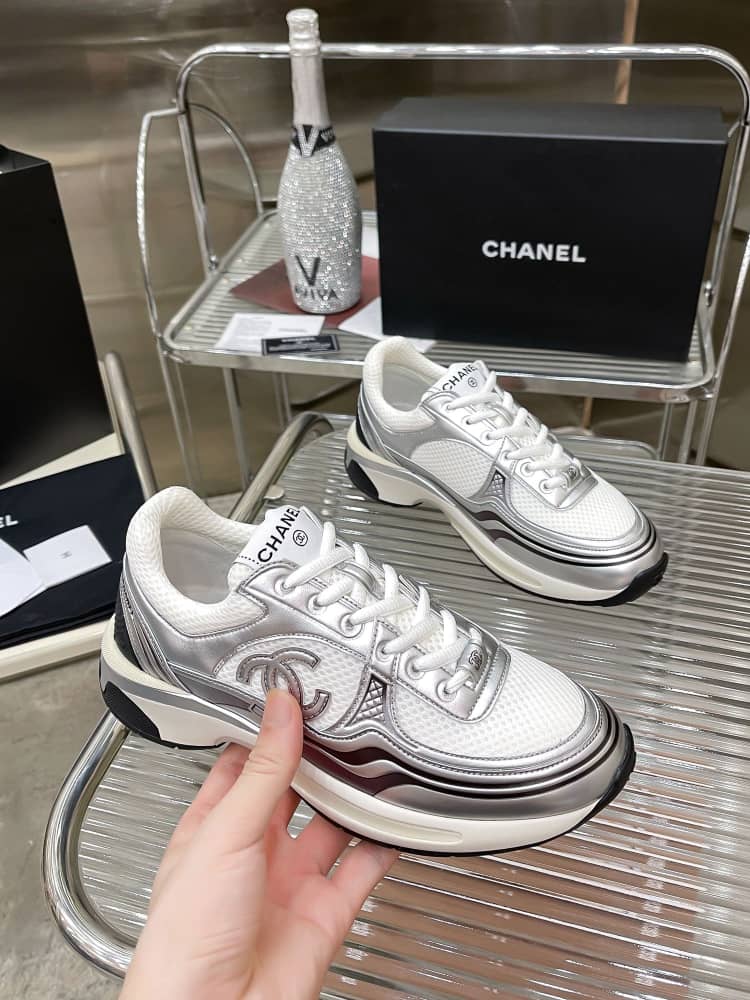 Chanel Wmns CC Logo Sneaker 'White Black' - vstockx