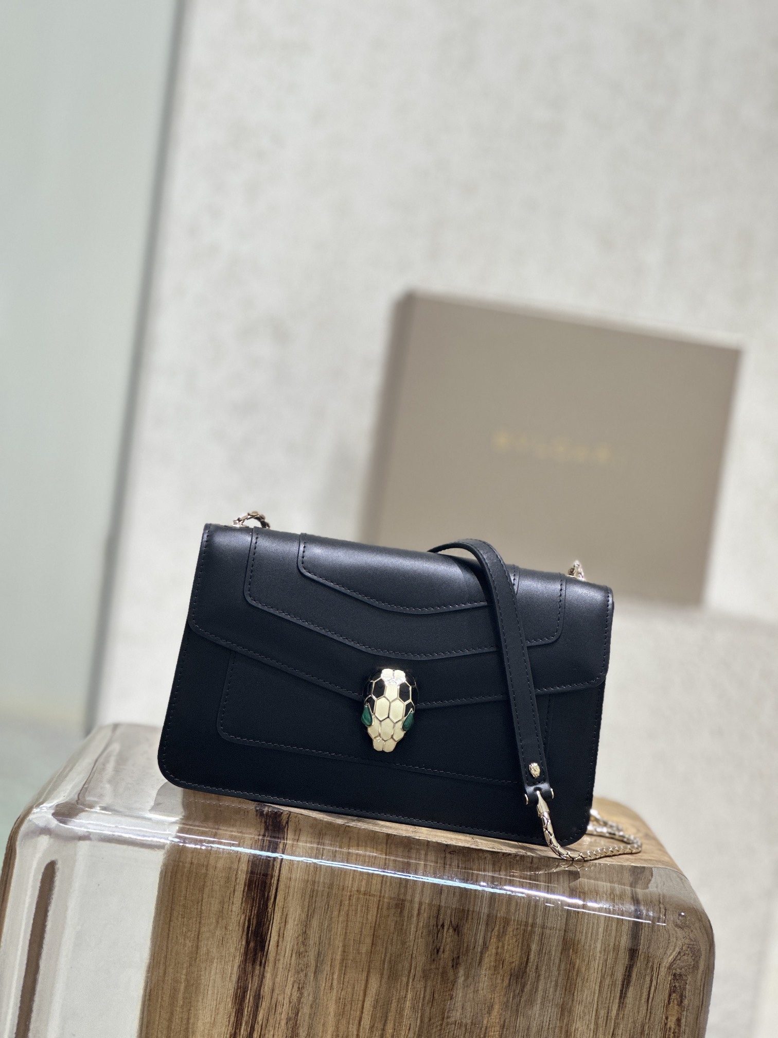 Handbags Bvlgari 38102 size:22*13*5.5 cm - vstockx