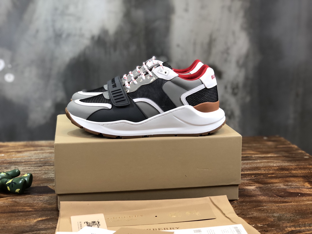Burberry Vintage Sneaker 4 - vstockx