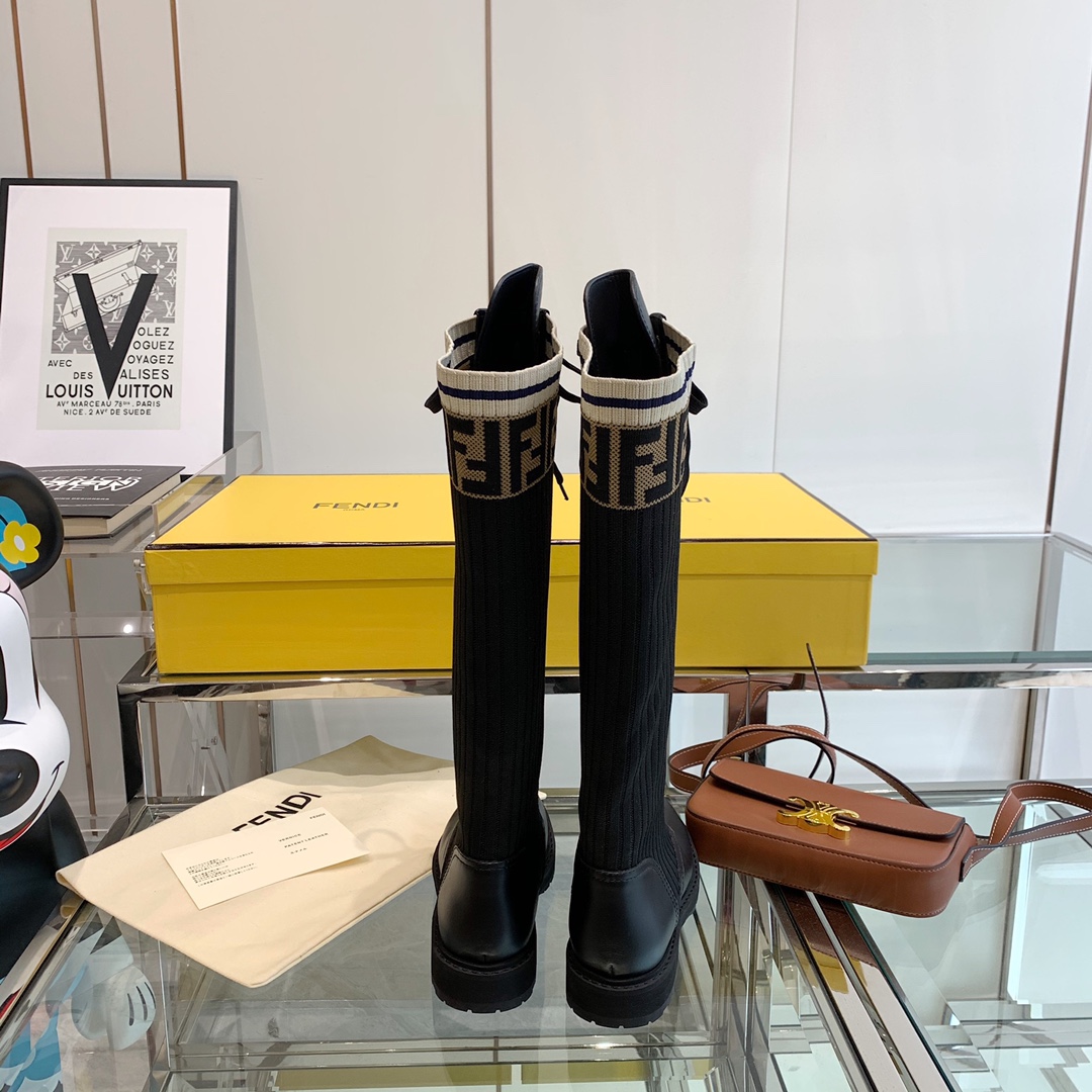 Fendi Boots 10 - vstockx