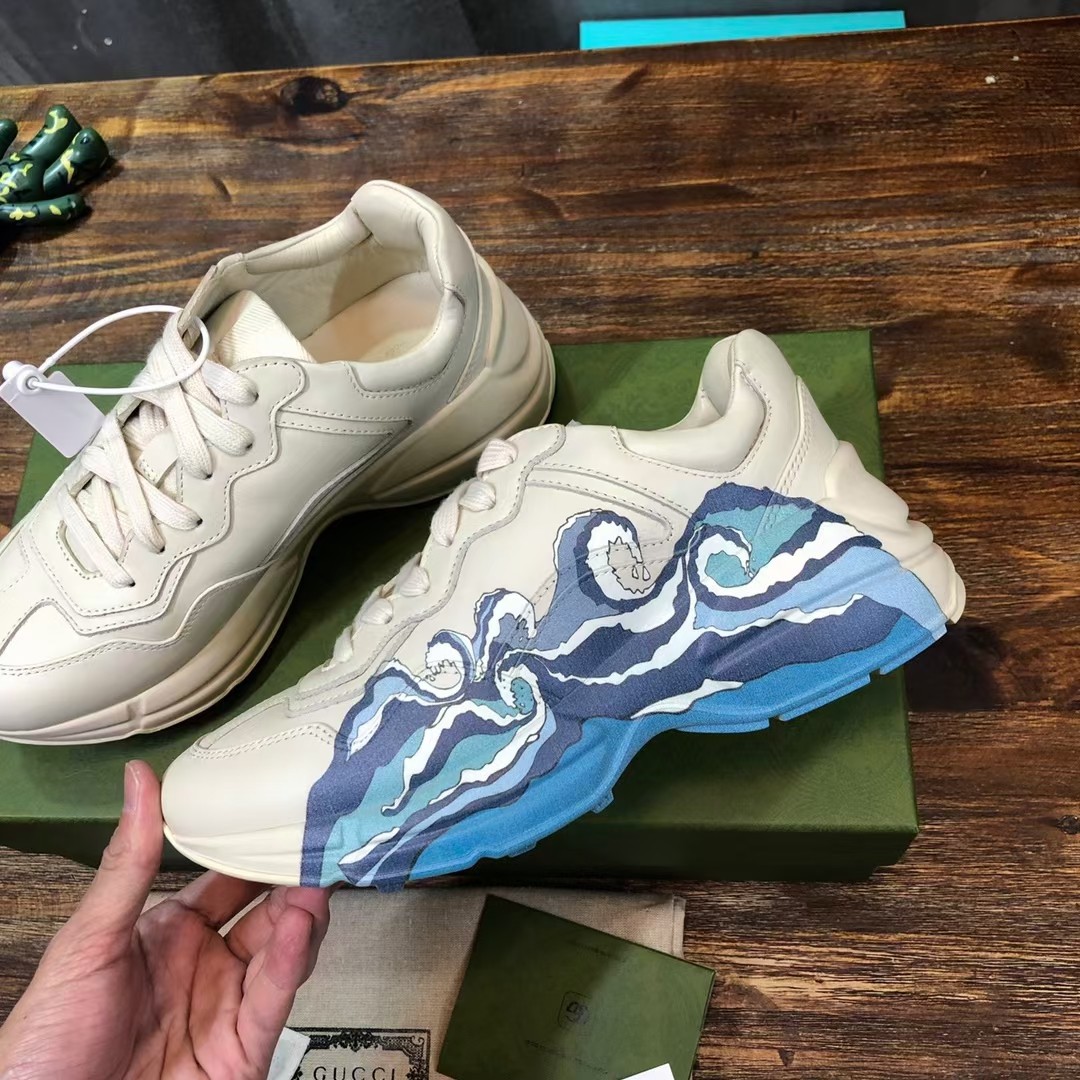 Gucci Rhyton sneaker 32 - vstockx