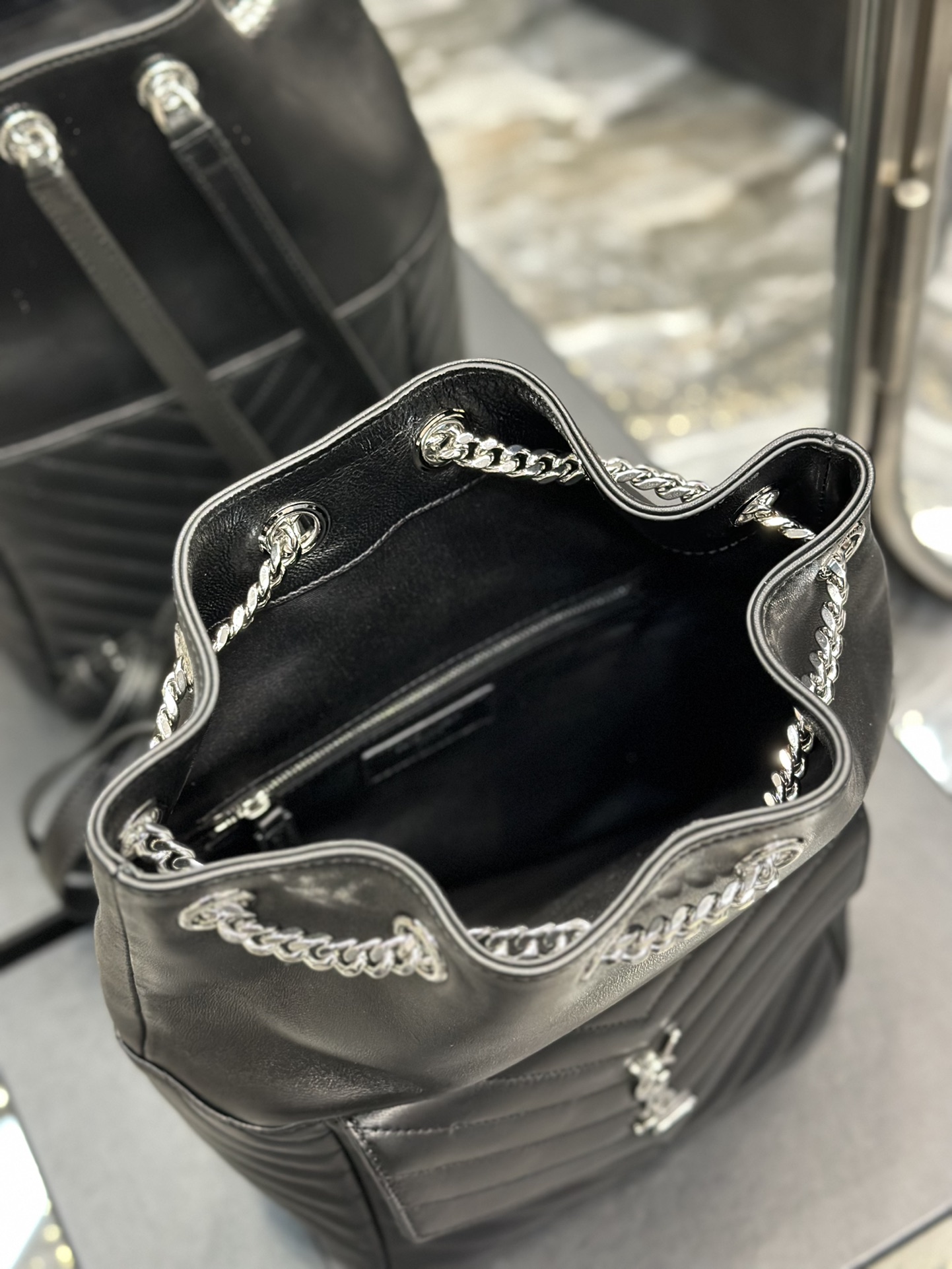 Handbags SAINT LAURENT 672609 size 22  29  15 cm - vstockx