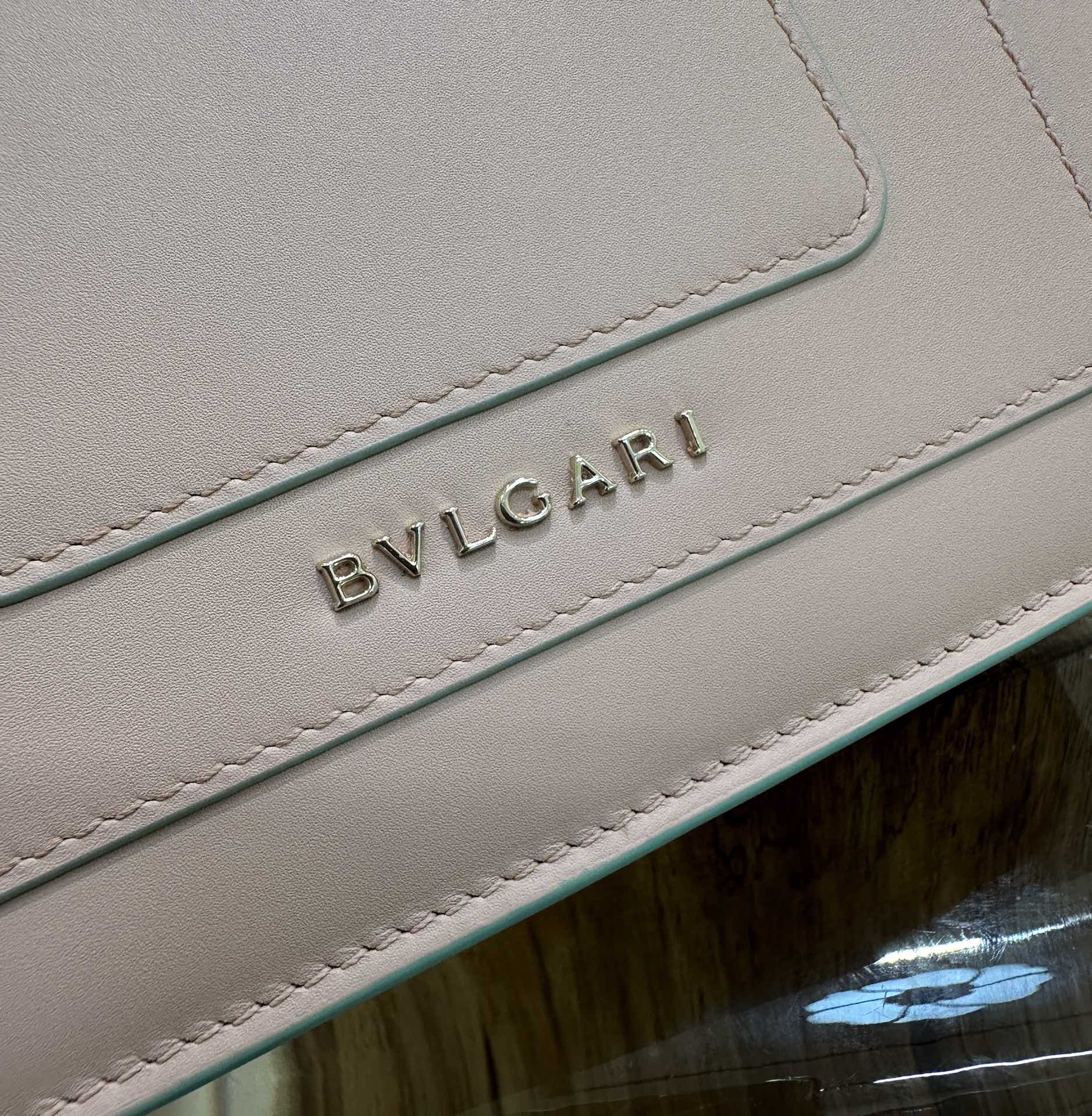Handbags Bvlgari 35107 size:20*15*5 cm - vstockx