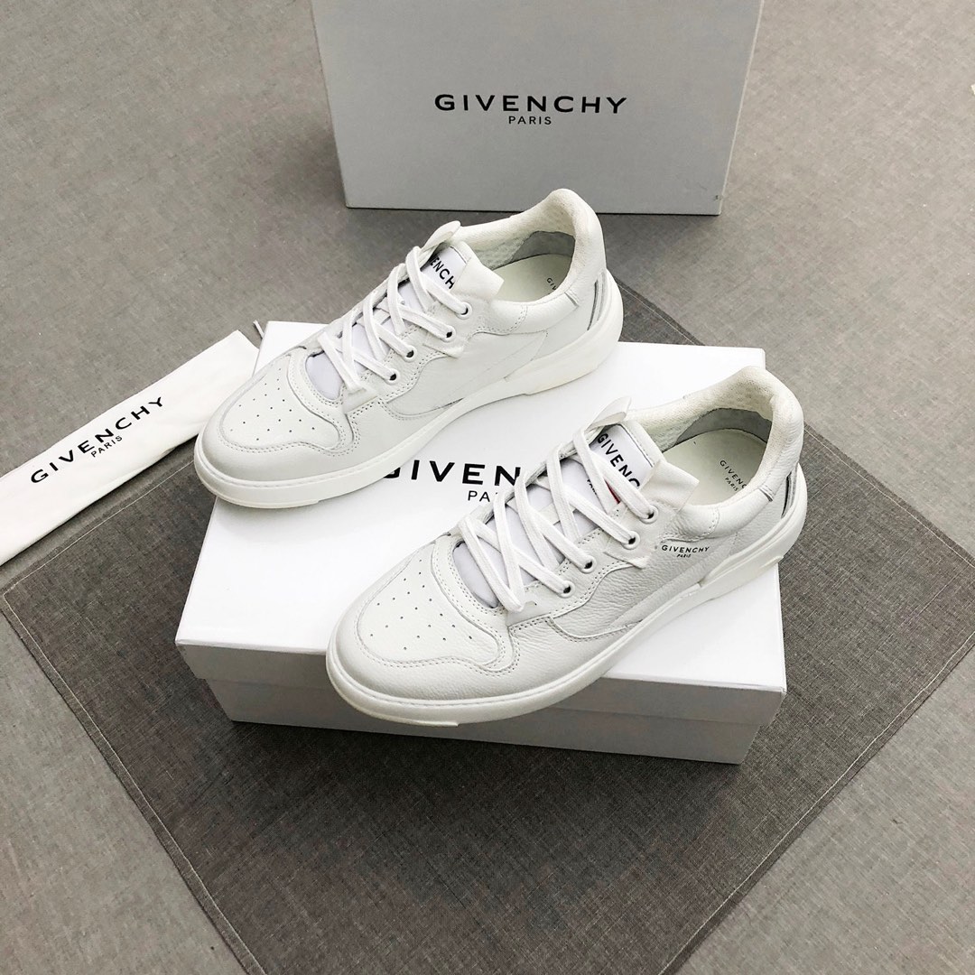 Givenchy Wing Sneakers 3 - vstockx