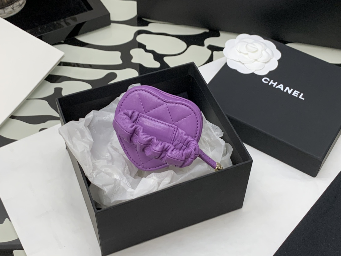 Handbag Chanel size 8*8.5*5.5* cm - vstockx
