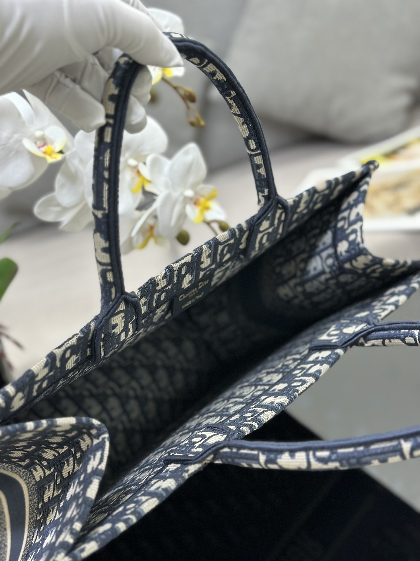 Handbag Dior M1286 size 42 x 35 x 18.5 cm - vstockx