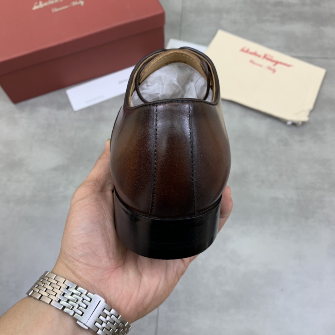 Salvatore Ferragamo Boots 16 - vstockx