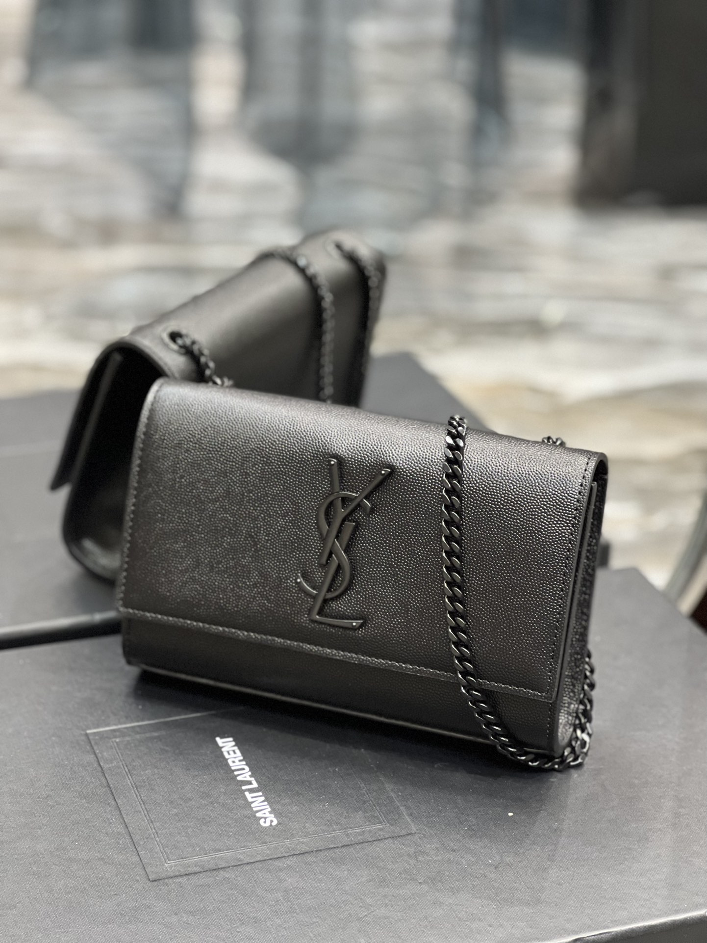 Handbags SAINT LAURENT 469390 size 20x13.5x5.5 cm - vstockx