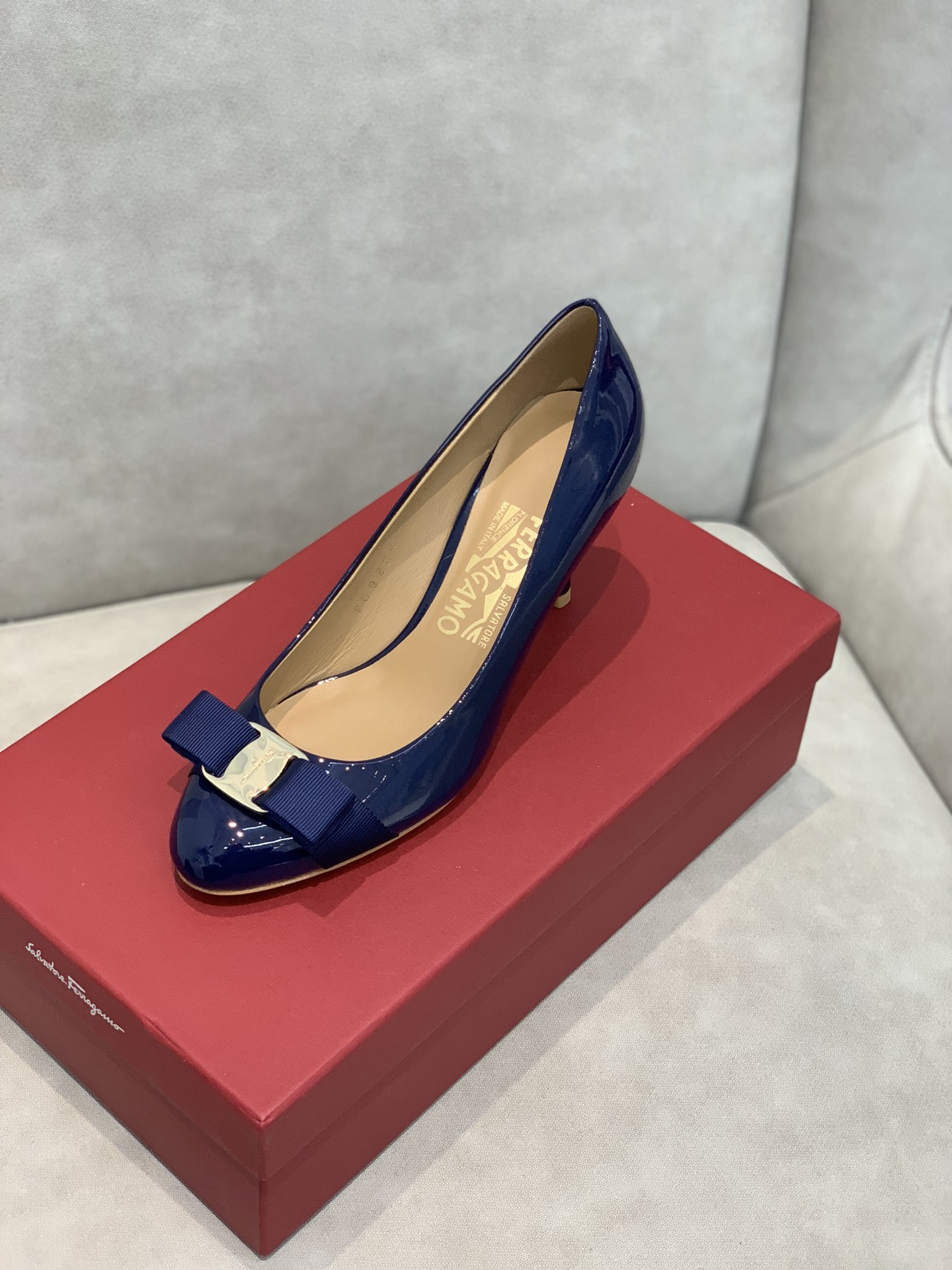 Salvatore Ferragamo Heel 2 - vstockx