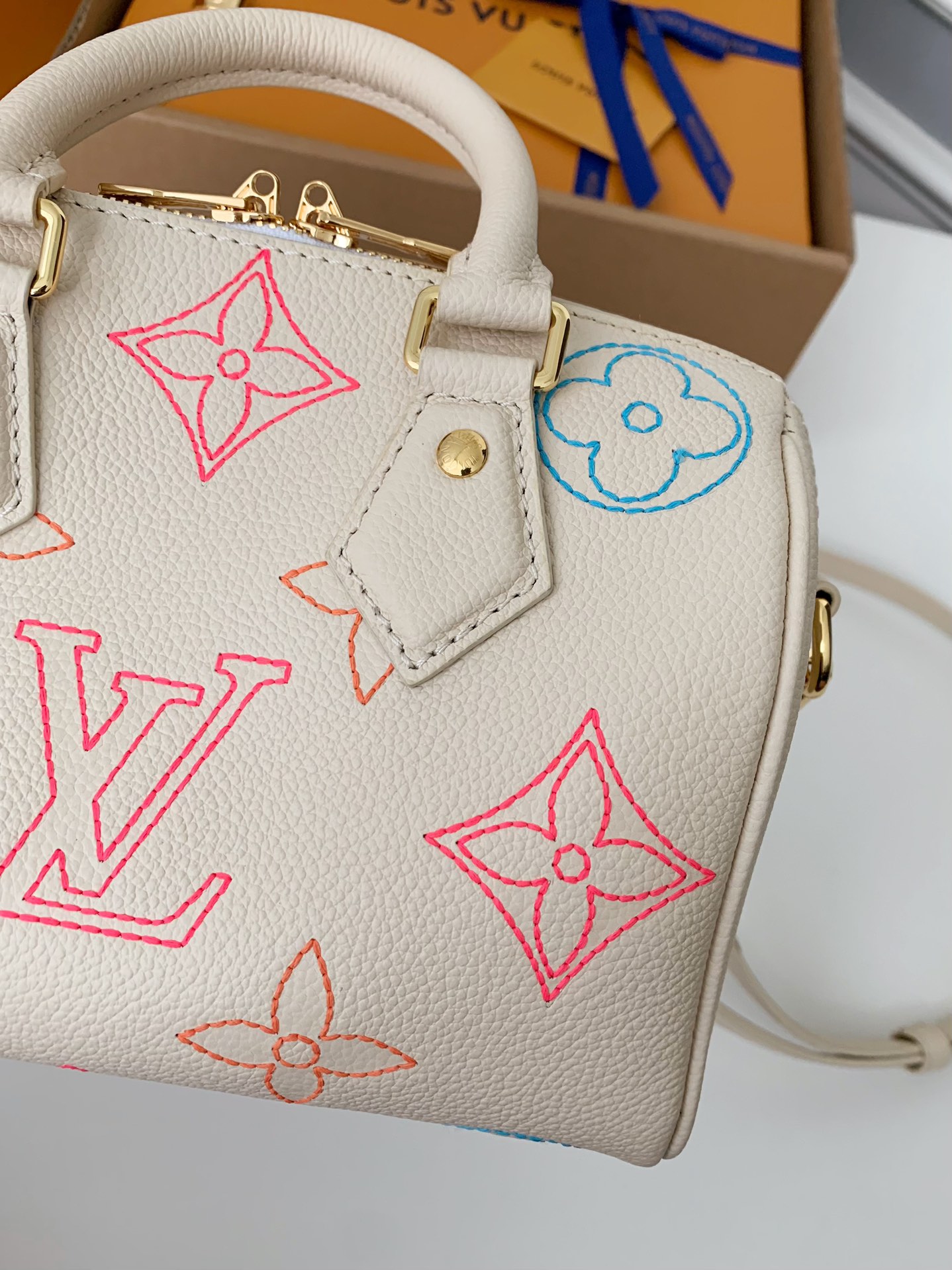 Handbags Louis Vuitton M46667 size:20.5*13.5*12cm - vstockx