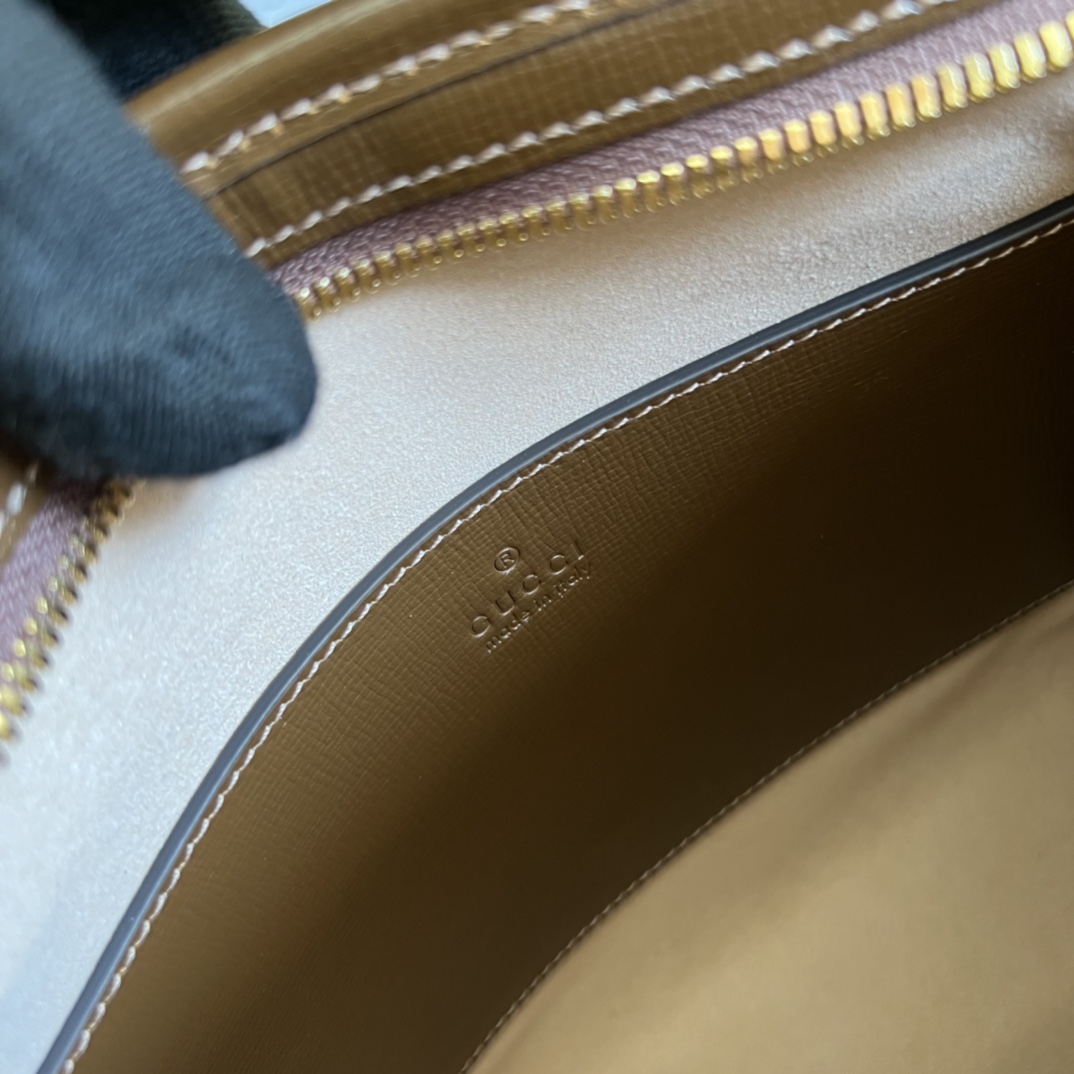 Handbag Gucci 672956 size 26*20*6 cm - vstockx