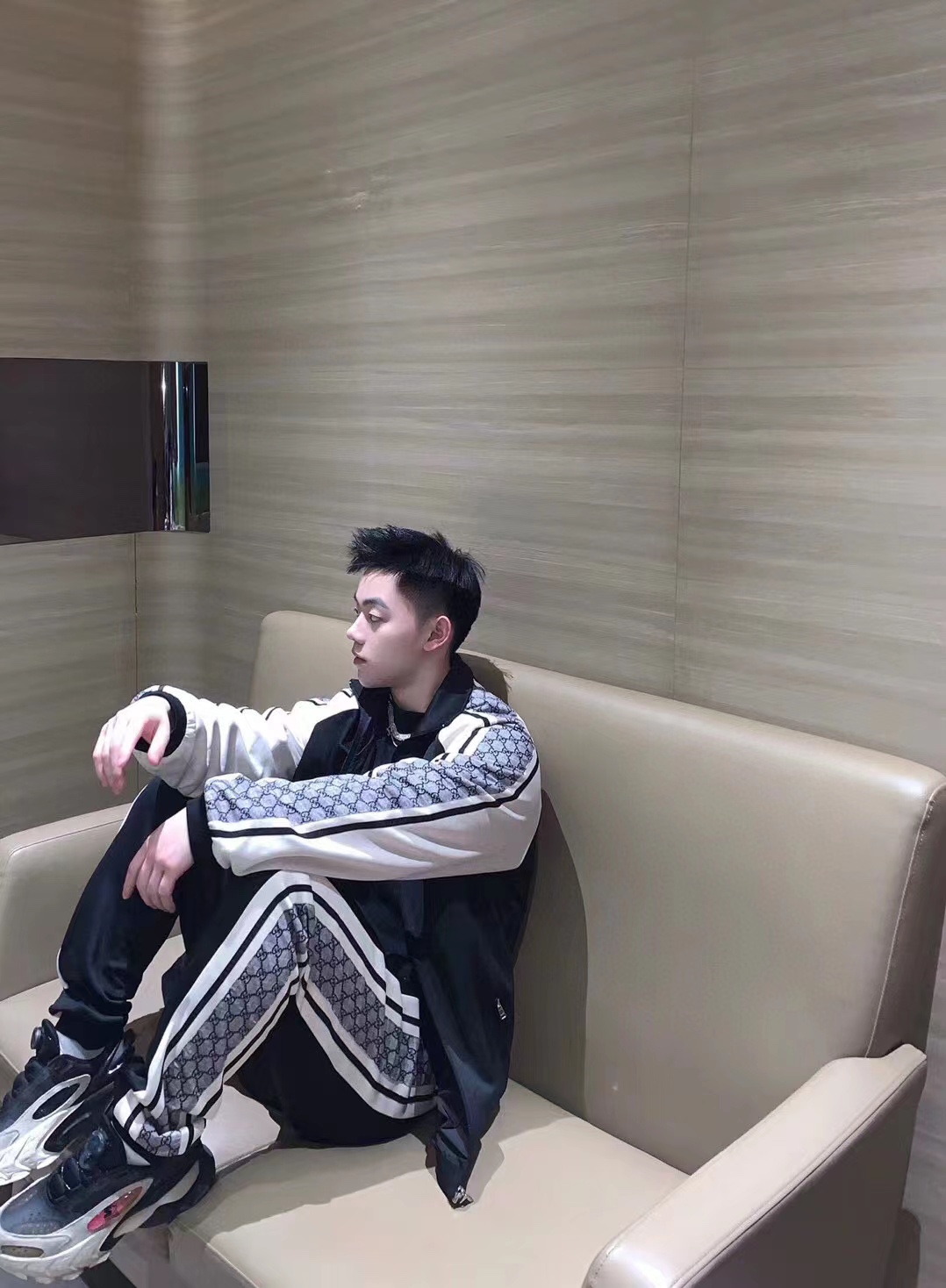 Clothes Gucci 408 - vstockx