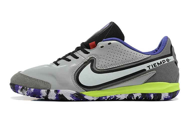NK football shoes 45 - vstockx