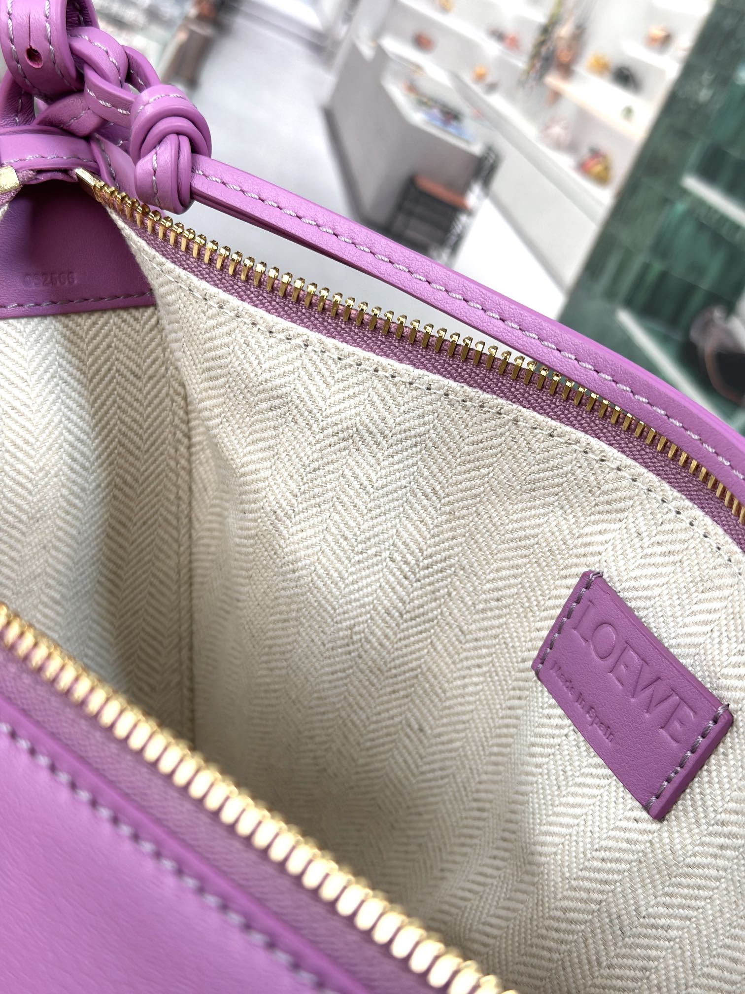 Handbags LOEWE   size:28-17-9.5 cm - vstockx