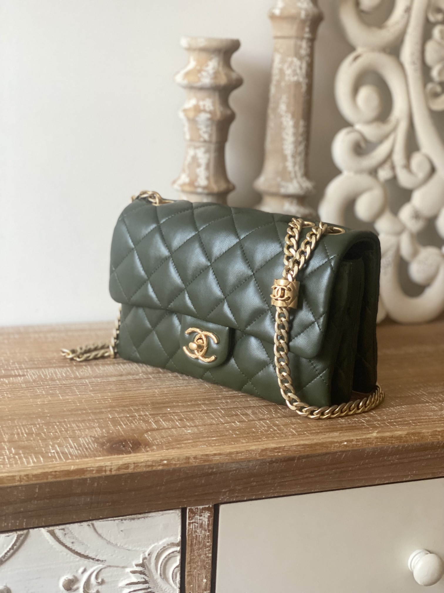 Handbag Chanel AS3393 size 14x22x8 cm - vstockx