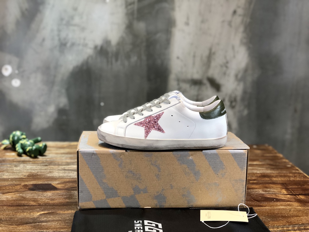 Golden Goose Superstar distressed-finish sneakers 11 - vstockx