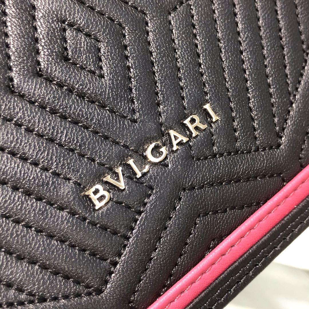 Handbags Bvlgari Serpenti Forever 288104 size:17*11*5 cm - vstockx