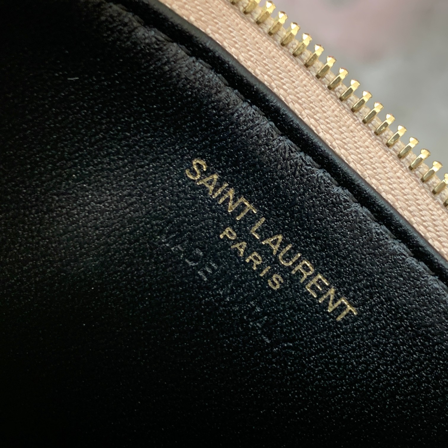 Handbags SAINT LAURENT 607915 size 13  8 cm - vstockx