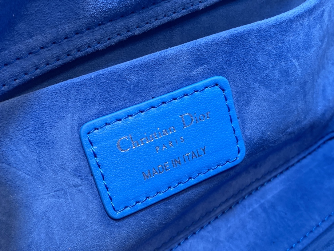 Handbag Dior size 26*6*14 cm - vstockx