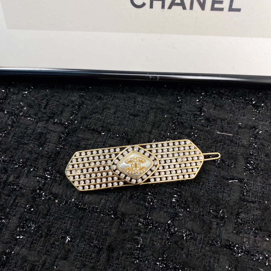 hairclip Chanel 2 - vstockx
