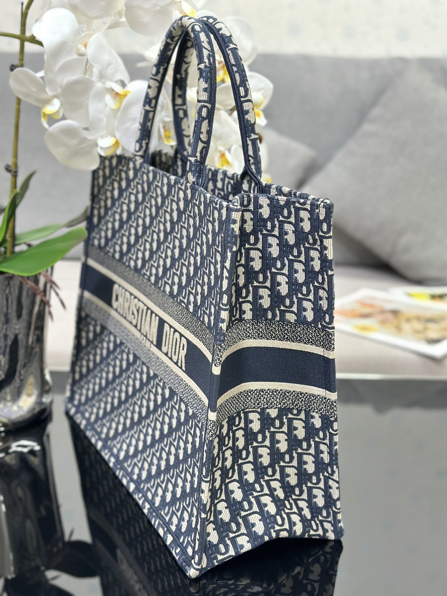 Handbag Dior M1286 size 42 x 35 x 18.5 cm - vstockx