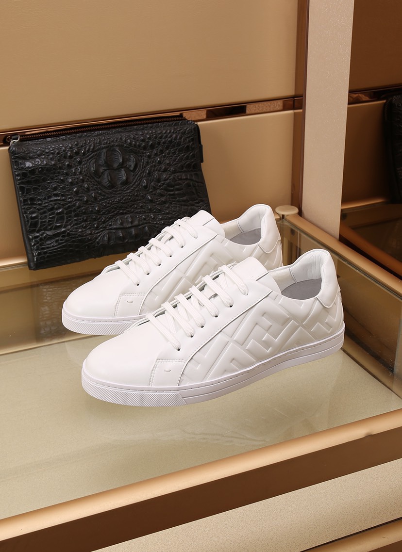 Fendi Low Top Sneakers 9 - vstockx