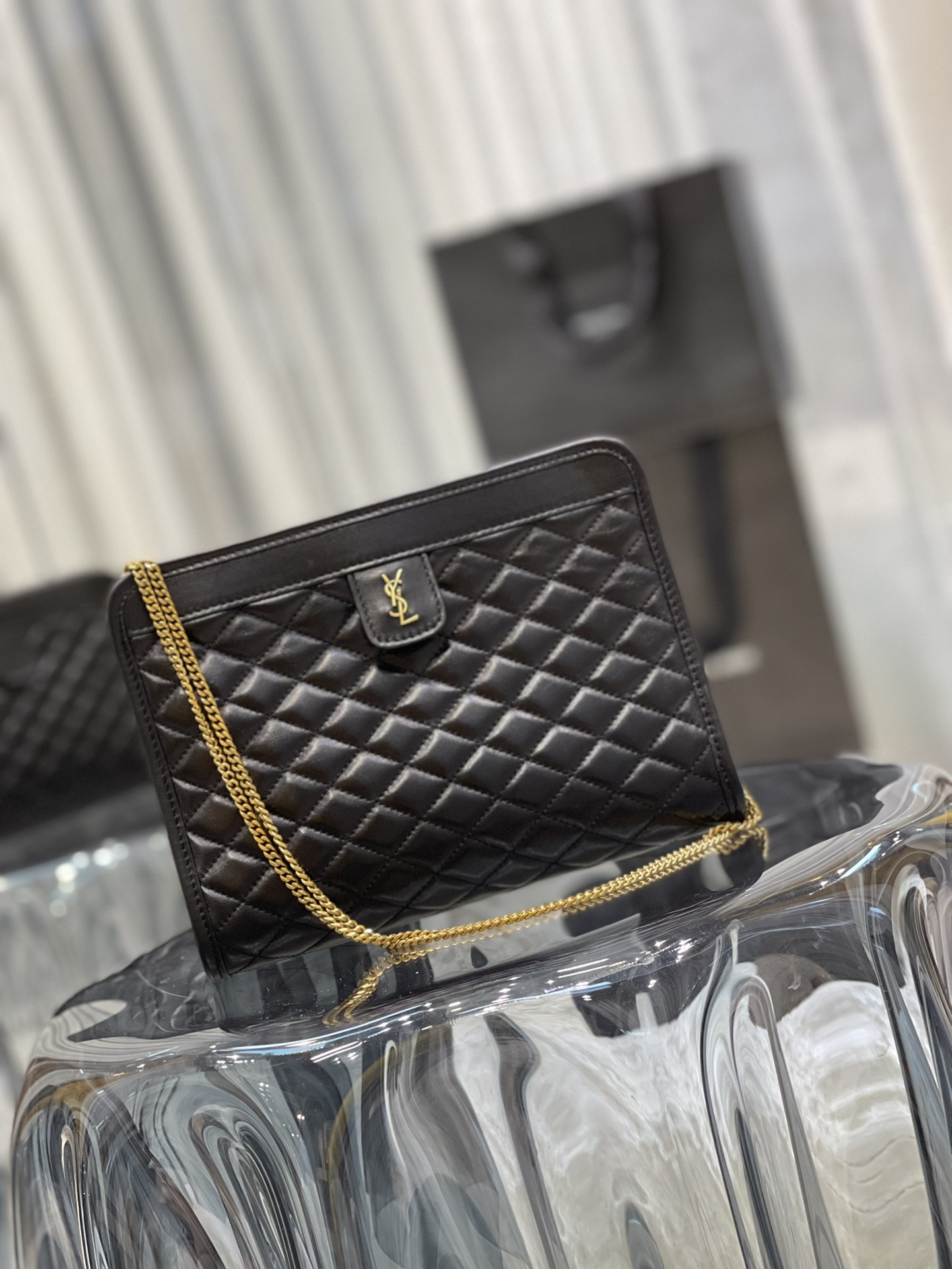 Handbags SAINT LAURENT 657361 size 23X16X5 CM - vstockx