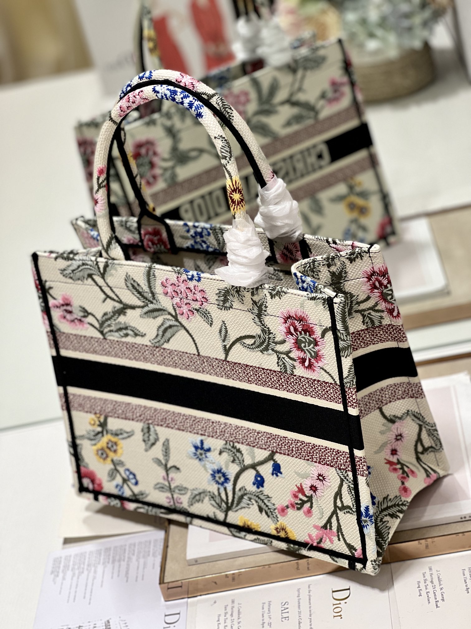 Handbag Dior 1286 size 36  28 cm - vstockx