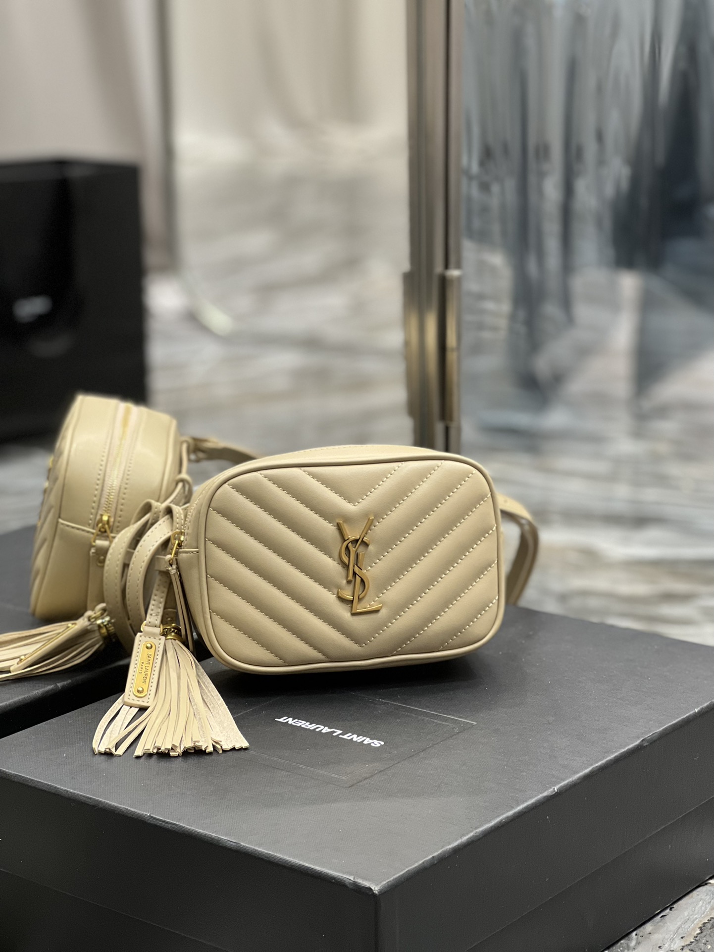 Handbags SAINT LAURENT 534817 size 15.5x10.5x5.5 cm - vstockx