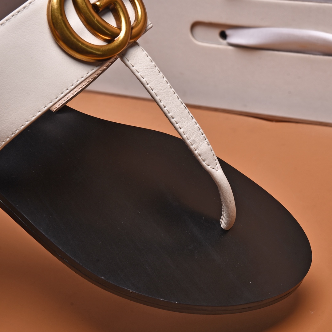Gucci Slippers 11 - vstockx