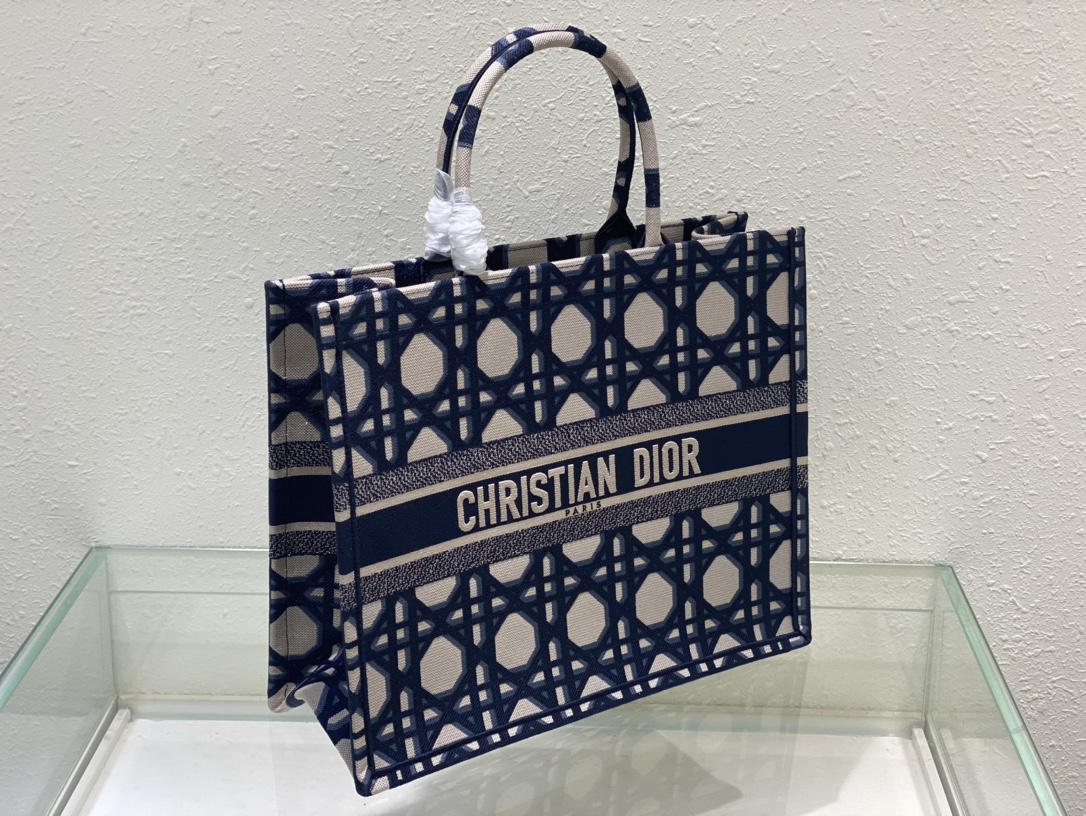 Handbags Dior 8001 size:36.5*28 cm - vstockx