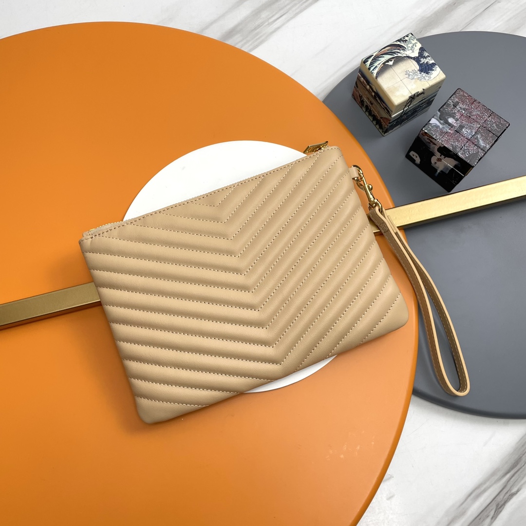 Handbags SAINT LAURENT 379039 size 24  17.5  1.5 cm - vstockx