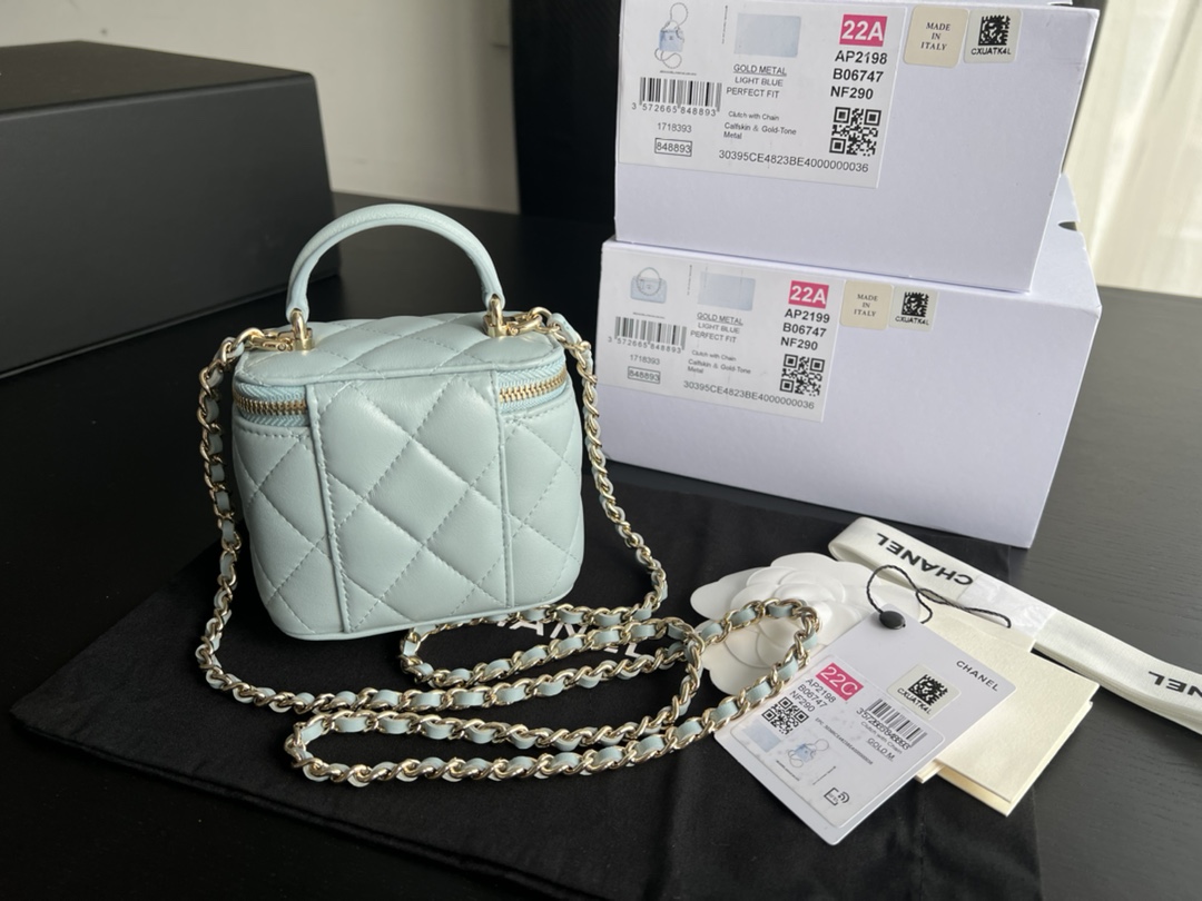 Handbag Chanel AP2198 size 11cmx8.5cmx7 cm - vstockx